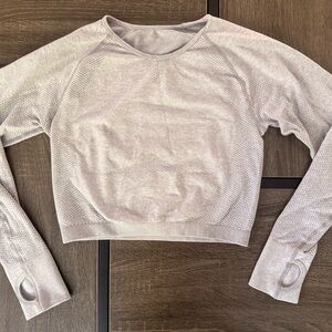 Stylish Women's Gray Crop Top